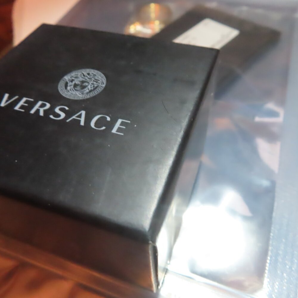 NEW Versace Gold Ring Iconic Medusa Dangling Pendant IN BOX Org Paperwork - Picture 5 of 5
